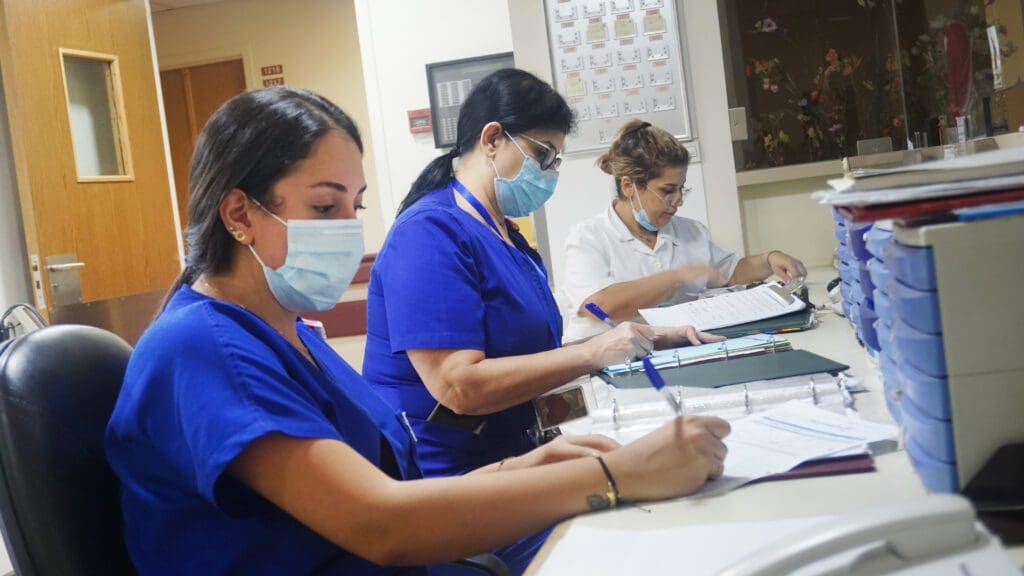 Personal médico de guardia en el Hospital San José
