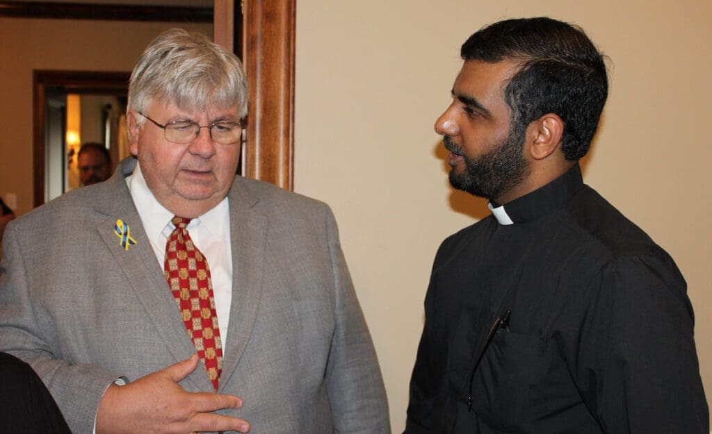 Pastor of St. Mary Syro-Malankara Church in Chicago with Ukrainian Greek Catholic priest